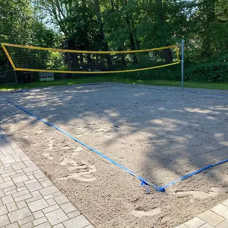 Ferienhaeuser Boddenstrand Wiek auf Rügen Exterior foto